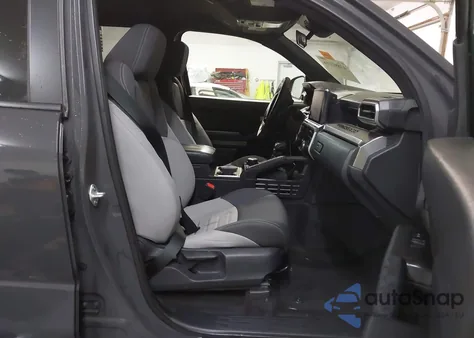 2025 Toyota Tacoma Trd Off Road z USA, uszkodzony, nr VIN 3TMLB5JN0SM096632